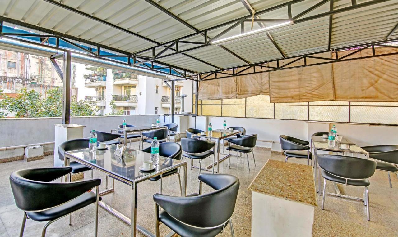 Treebo Sai Village Gold Souk - Sec 43 Gurgaon Bagian luar foto