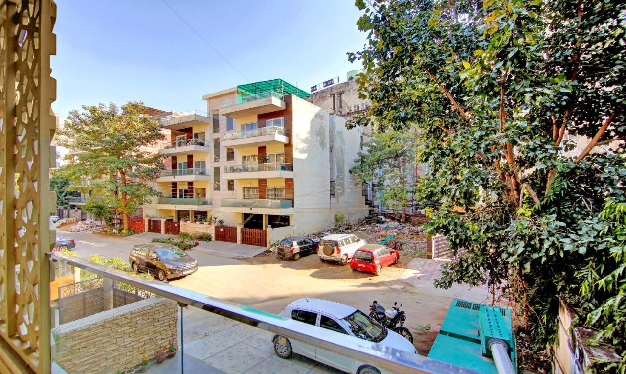 Treebo Sai Village Gold Souk - Sec 43 Gurgaon Bagian luar foto