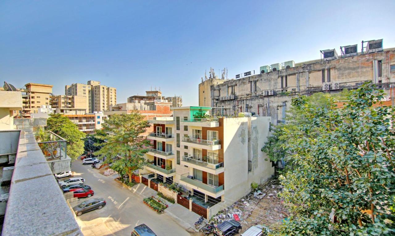 Treebo Sai Village Gold Souk - Sec 43 Gurgaon Bagian luar foto