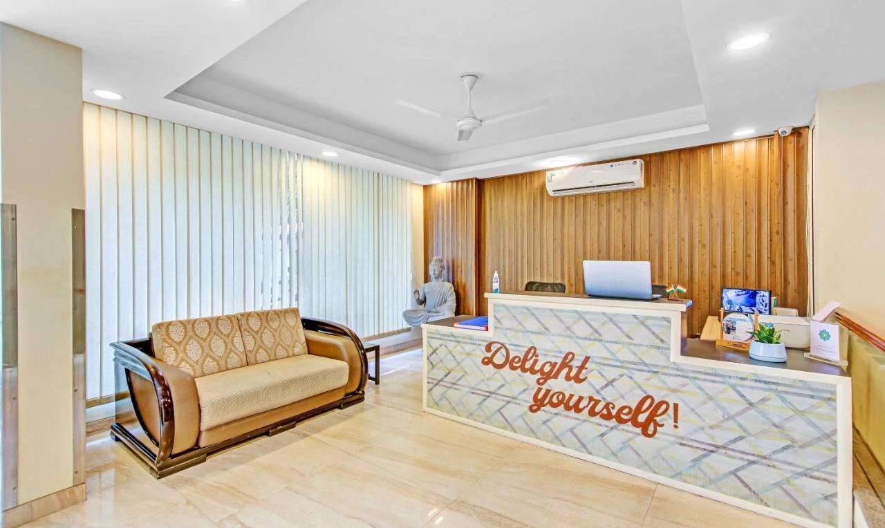 Treebo Sai Village Gold Souk - Sec 43 Gurgaon Bagian luar foto